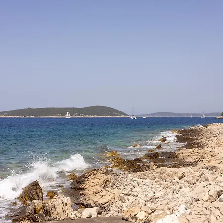 Mala Smisna Poolside Paradise By The Sea Maslinica