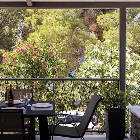 Mala Smisna Poolside Paradise By The Sea Villa *