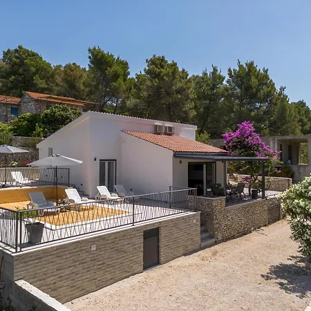 Willa Mala Smisna Poolside Paradise By The Sea