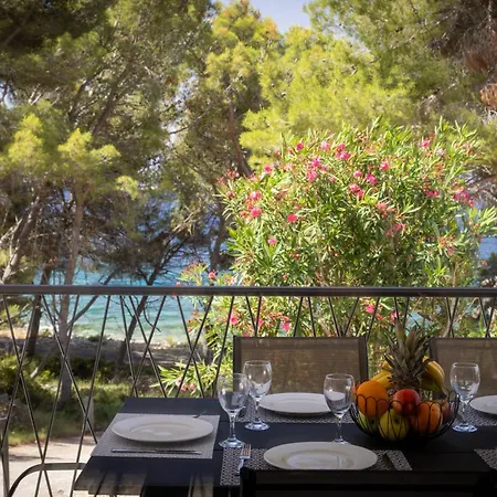 Mala Smisna Poolside Paradise By The Sea Villa