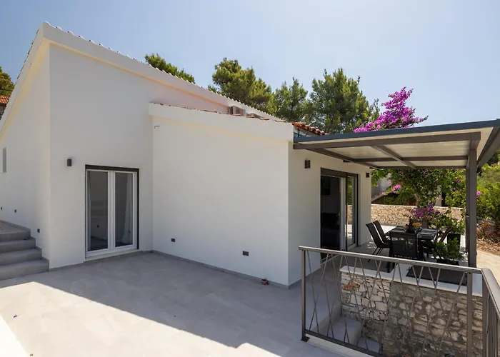 Mala Smisna Poolside Paradise By The Sea Vila Maslinica