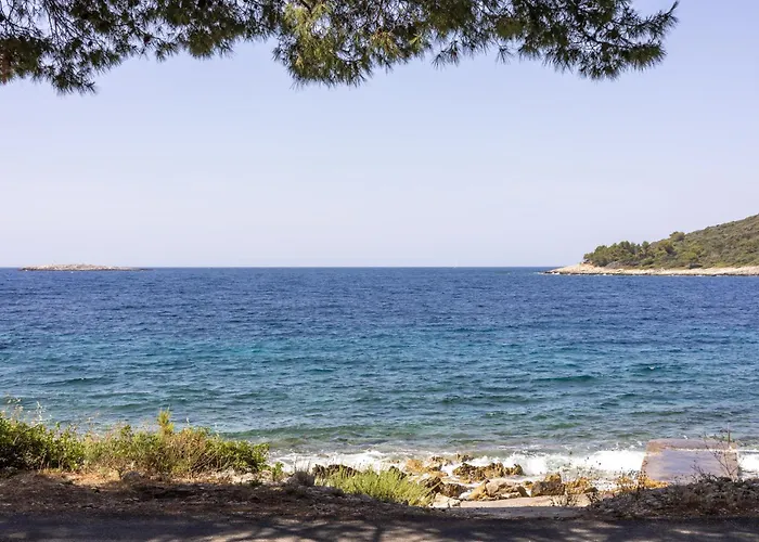 Mala Smisna Poolside Paradise By The Sea * Maslinica