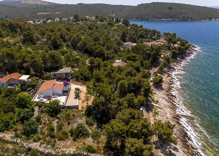 Mala Smisna Poolside Paradise By The Sea Vila *