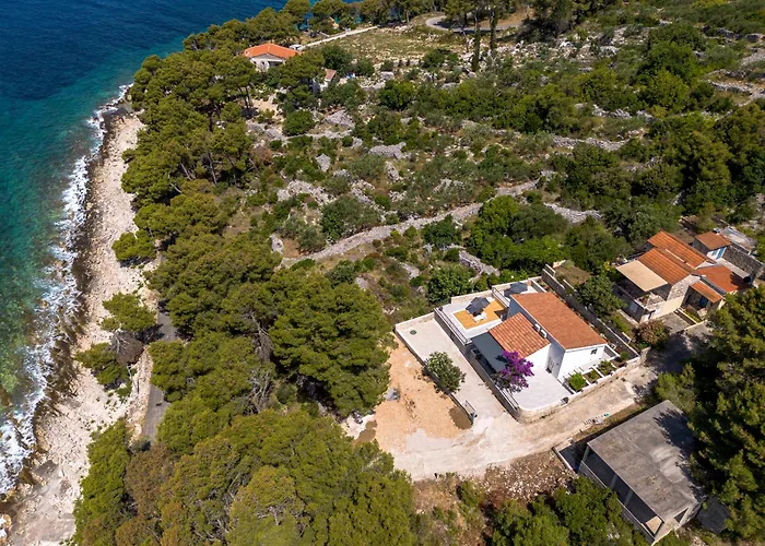Mala Smisna Poolside Paradise By The Sea *