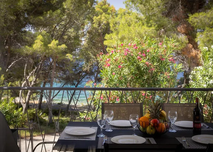 Mala Smisna Poolside Paradise By The Sea Vila