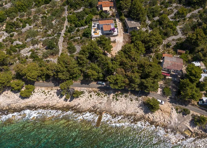 Mala Smisna Poolside Paradise By The Sea