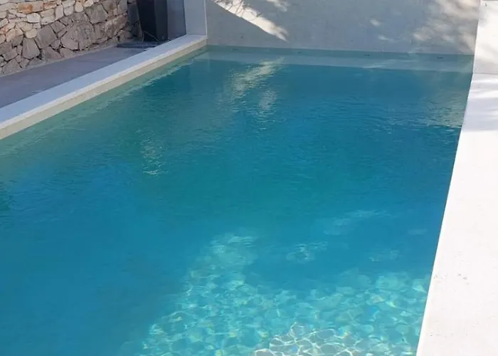Mala Smisna Poolside Paradise By The Sea Vila Maslinica