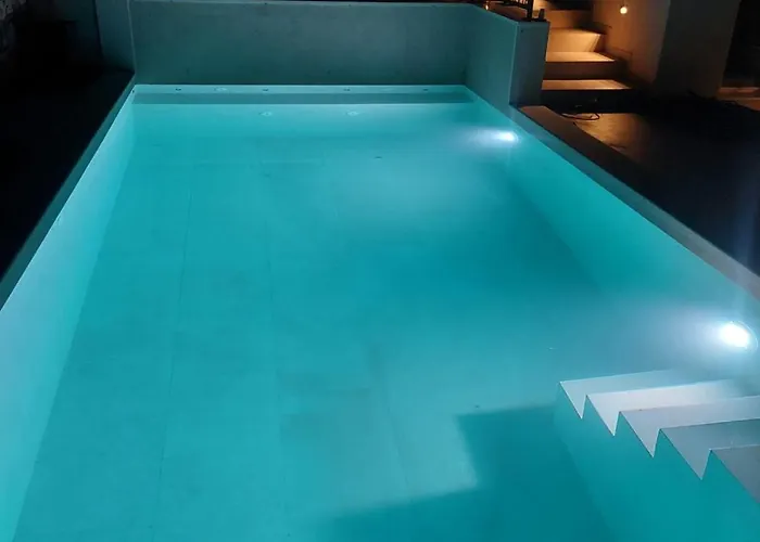 Mala Smisna Poolside Paradise By The Sea Vila *